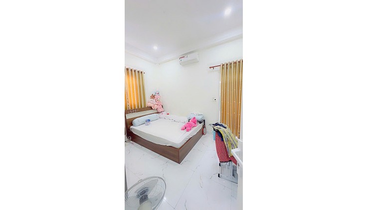 BÁN NHÀ HẺM XE HƠI LỚN- 3 TẦNG--QUẬN 9  250M2 -NGANG 6,5M X 39M. GIÁ 8,4 TỶ ( QUÁ RẺ)- CHỦ GẤP BÁN, GIÁ CÒN THUÔNG LUỌNG